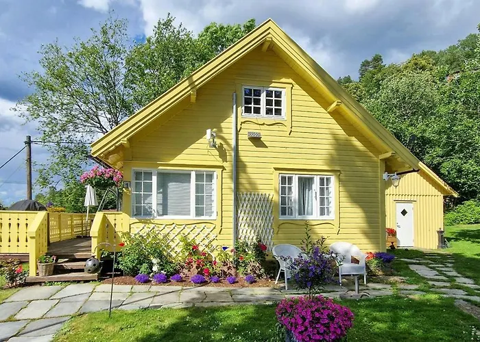 Yellow House By The Fjord In Idyllic Ferienhaus Holmsbu